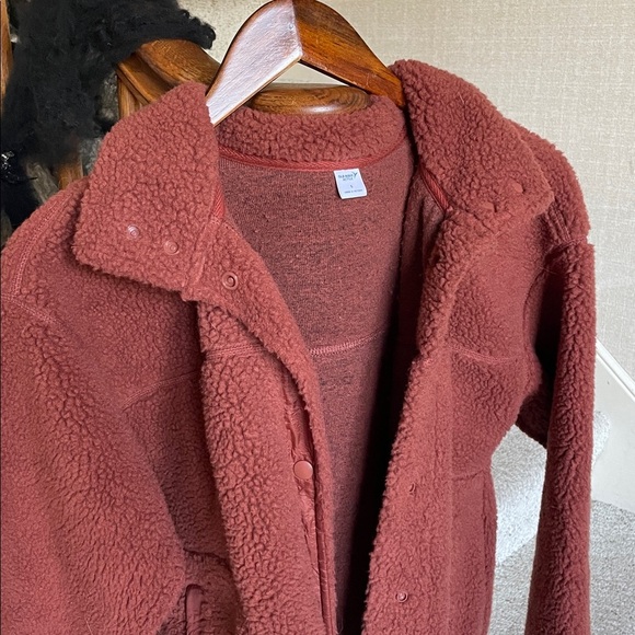 Old Navy Fall Teddy Jacket in Warm Rust - Picture 4 of 14